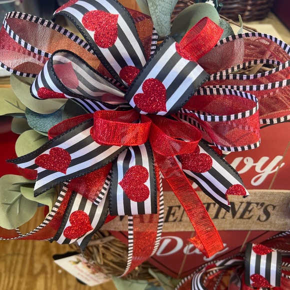 Valentine’s Day grapevine wreath - Picture 7 of 7